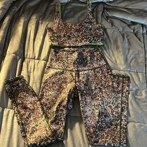 XXS Fabletics Set with reversible bra